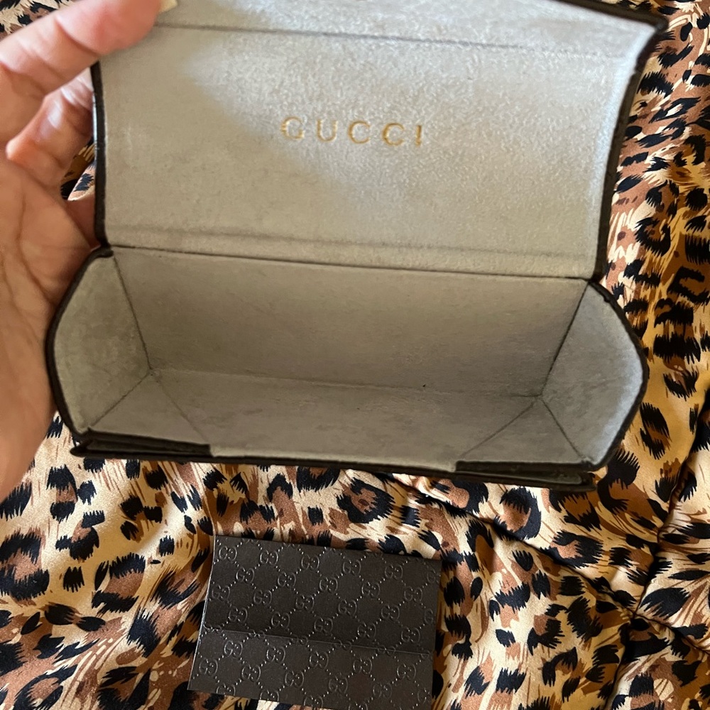 Oversized Square Crystal Gucci Sunglasses - Picture 5 of 12